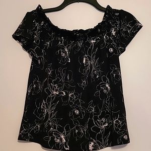 Whitehouse Black Market Black & white off shoulder blouse XS